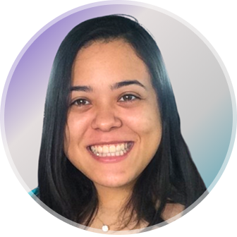 Foto de Vitória Otsuka sorrindo